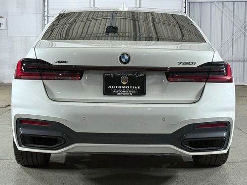 Used 2022 BMW 750i xDrive w/ Executive Package image 11
