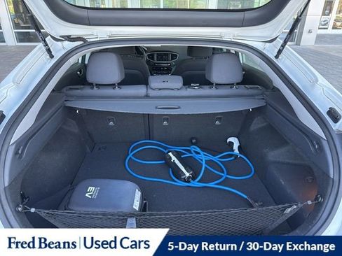 Used 2019 Hyundai Ioniq Plug-In Hybrid image 11
