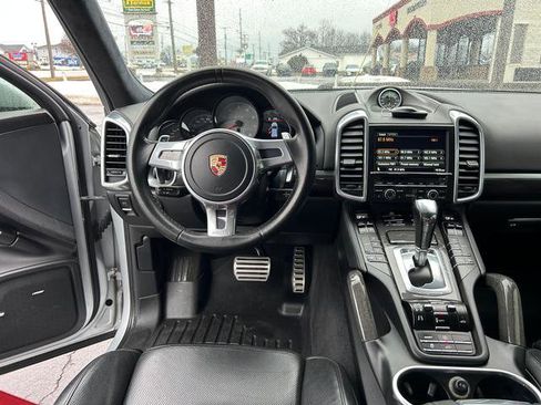 Used 2013 Porsche Cayenne GTS image 13