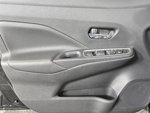 New 2025 Nissan Versa SR w/ Trunk Package image 36