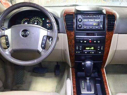 Used 2004 Kia Sorento EX image 12