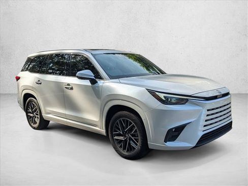 Used 2025 Lexus TX 350 AWD w/ Technology Package image 3