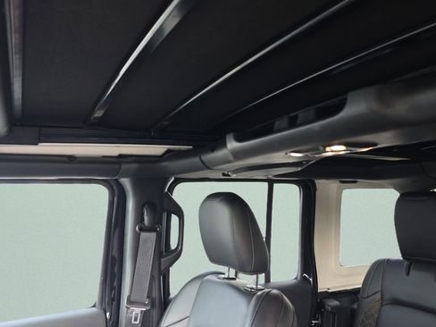 Used 2022 Jeep Wrangler Unlimited Sahara image 20