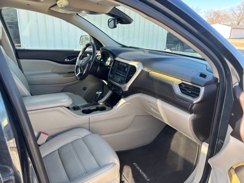 Used 2019 GMC Acadia Denali w/ Technology Package image 15