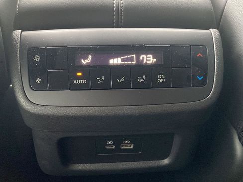 Certified 2025 Nissan Pathfinder SL image 26