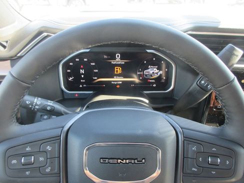 New 2026 GMC Sierra 2500 Denali Ultimate AWD/4WD image 18