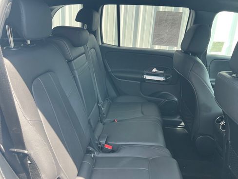 Used 2023 Mercedes-Benz GLB 250 image 23