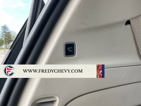 Used 2023 Chrysler Pacifica Touring-L FWD image 33