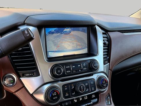 Used 2016 Chevrolet Suburban LTZ RWD image 31