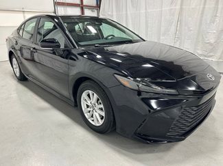Used 2025 Toyota Camry LE video 1