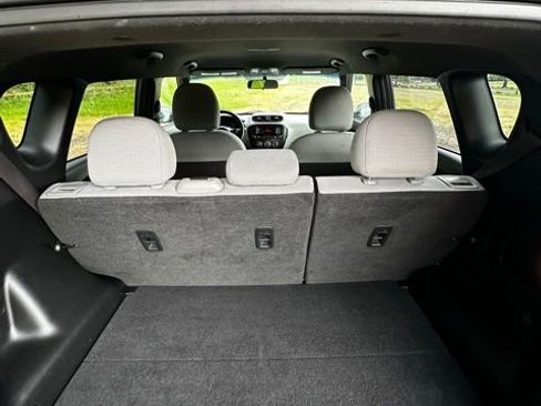 Used 2016 Kia Soul FWD image 28