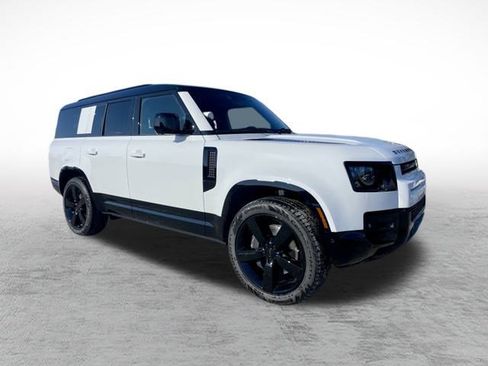 New 2026 Land Rover Defender 130 X-Dynamic SE image 3