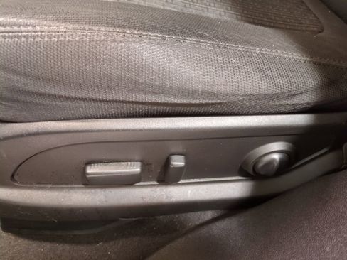 Used 2009 Chevrolet Traverse LT image 18