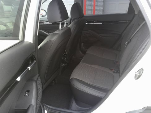 Used 2025 Kia Seltos S image 17