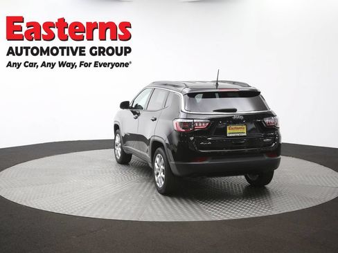 Used 2024 Jeep Compass Latitude AWD/4WD image 64