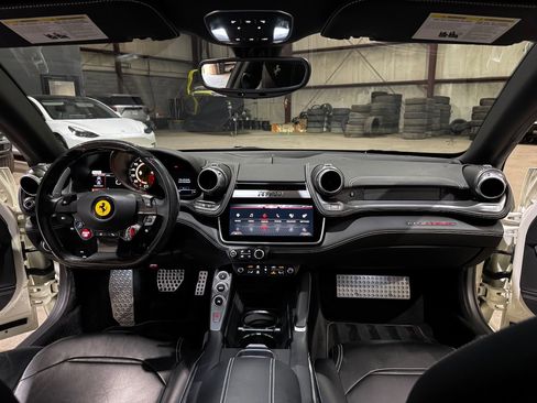 Used 2019 Ferrari GTC4Lusso T image 25