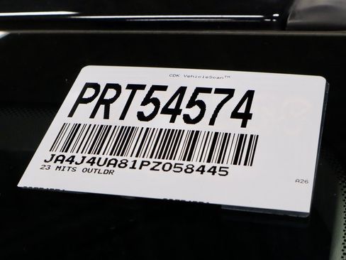 Used 2023 Mitsubishi Outlander SE image 37