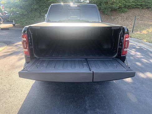 Used 2024 RAM 1500 Limited AWD/4WD image 23