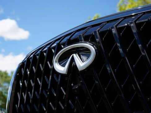 New 2026 INFINITI QX80 4WD w/ Sport Exterior Package image 2