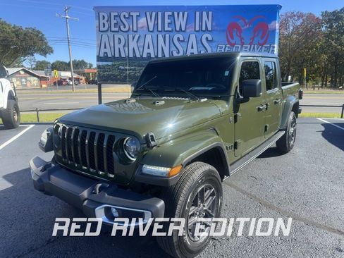 Used 2023 Jeep Gladiator Sport image 1