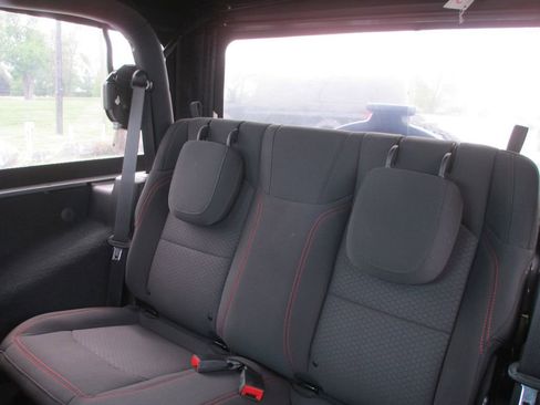 Used 2023 Jeep Wrangler Rubicon w/ Safety Group AWD/4WD image 20