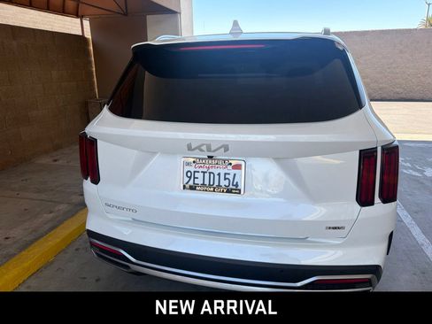 Used 2023 Kia Sorento SX Prestige w/ Panoramic Sunroof Package AWD/4WD image 5