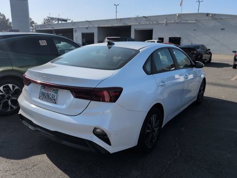 Used 2024 Kia Forte LXS FWD image 4