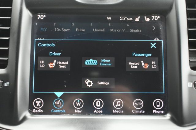 Used 2017 Chrysler 300 S RWD image 27