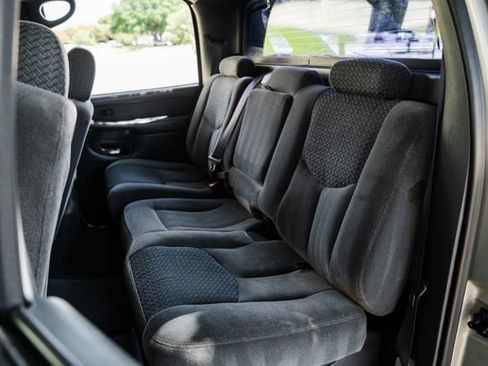 Used 2004 Chevrolet Avalanche 2WD image 66