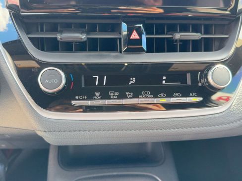 Used 2024 Toyota Corolla SE image 24