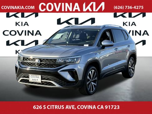 Used 2023 Volkswagen Taos SE image 4