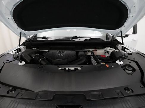 Certified 2025 Buick Enclave Preferred image 3