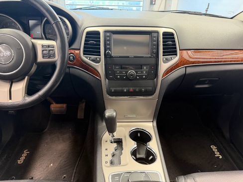 Used 2012 Jeep Grand Cherokee Limited w/ Luxury Group II AWD/4WD image 18