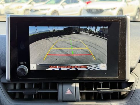 Certified 2025 Toyota RAV4 XLE FWD image 29