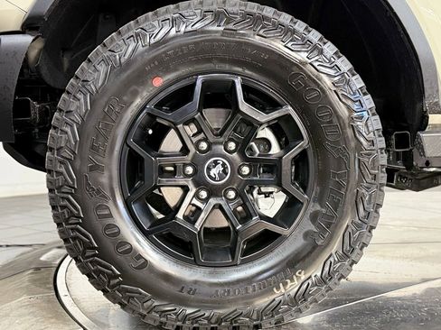 New 2026 Ford Bronco Badlands AWD/4WD image 23