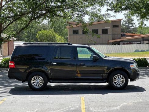 Used 2013 Ford Expedition EL XLT image 3
