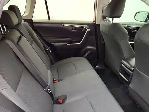 Used 2020 Toyota RAV4 LE FWD image 21