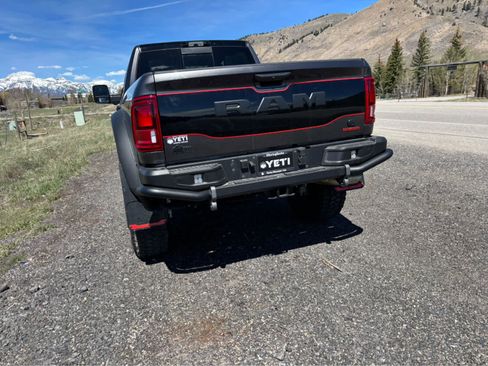 New 2025 RAM 2500 Laramie image 30