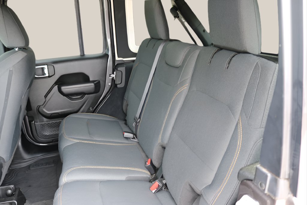Used 2024 Jeep Wrangler Unlimited Sport AWD/4WD image 15