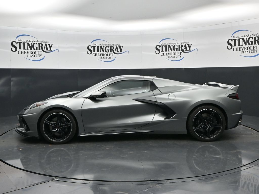 Used 2022 Chevrolet Corvette Stingray Premium Conv w/ Z51 Performance Package RWD image 4