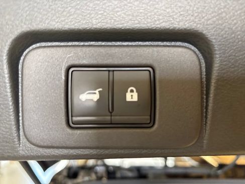 Used 2024 Nissan Rogue Platinum w/ Platinum Premium Package AWD/4WD image 27