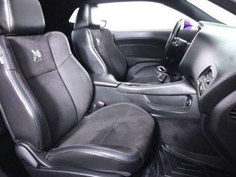 Used 2019 Dodge Challenger R/T Scat Pack w/ Shaker Package image 39