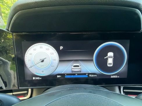 Certified 2023 Hyundai Elantra Limited FWD image 22