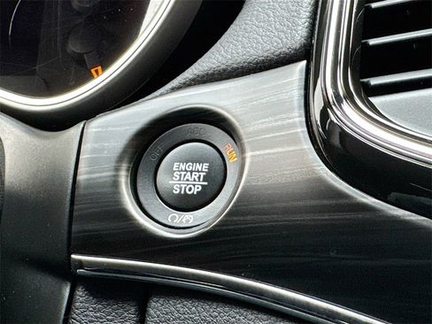 Used 2021 Jeep Grand Cherokee Limited image 20