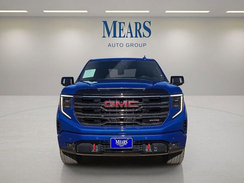 Used 2022 GMC Sierra 1500 AT4 w/ AT4 Premium Package image 8