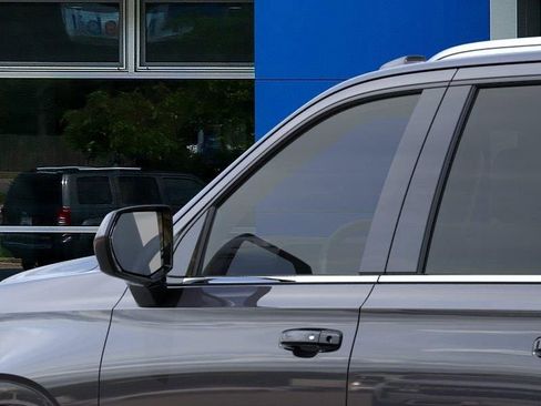 New 2026 Chevrolet Suburban LS image 12