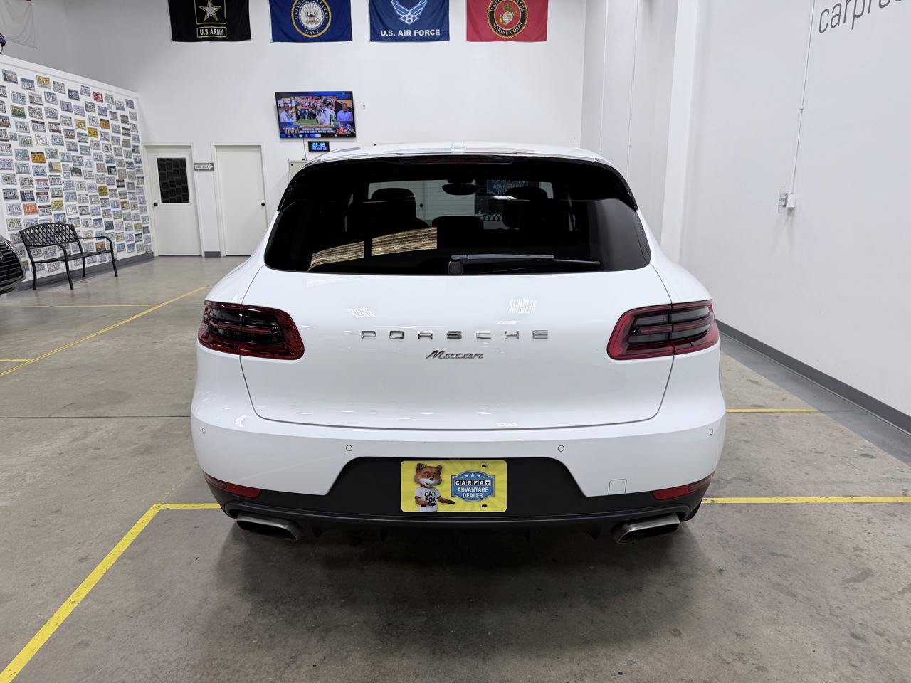 Used 2018 Porsche Macan AWD/4WD image 6