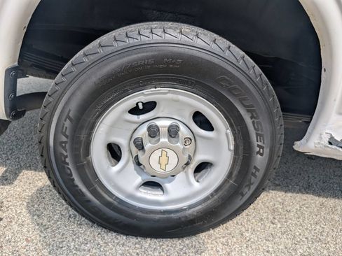 Used 2011 Chevrolet Express 3500 Extended RWD image 21