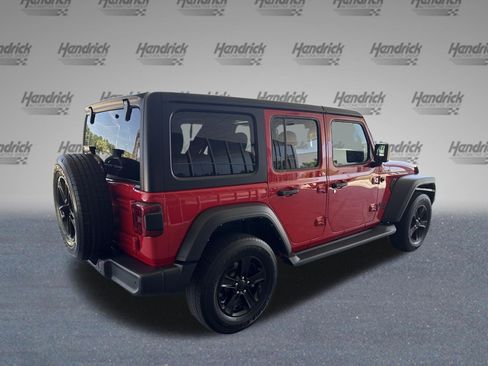 Used 2022 Jeep Wrangler Unlimited Sport AWD/4WD image 9