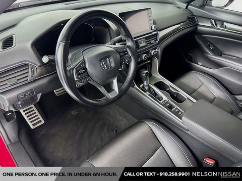 Used 2021 Honda Accord Sport image 9